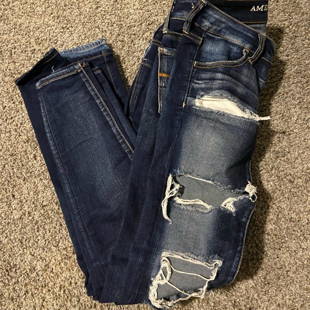 American Eagle Dark ripped low rise jeggings